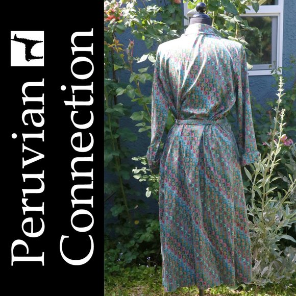 Peruvian Connection Robe - Picture 2 of 3